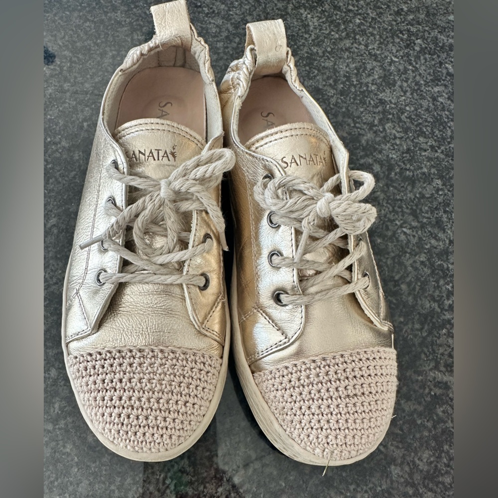 Women's gold metallic Sneakers